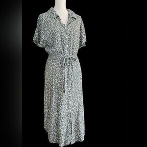 Beautiful comfy button down dress